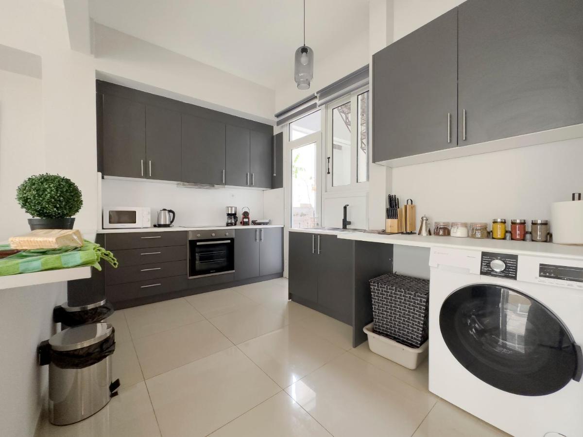 Satovriandou Spacious 128Sqm Apt In Athens Ngoại thất bức ảnh